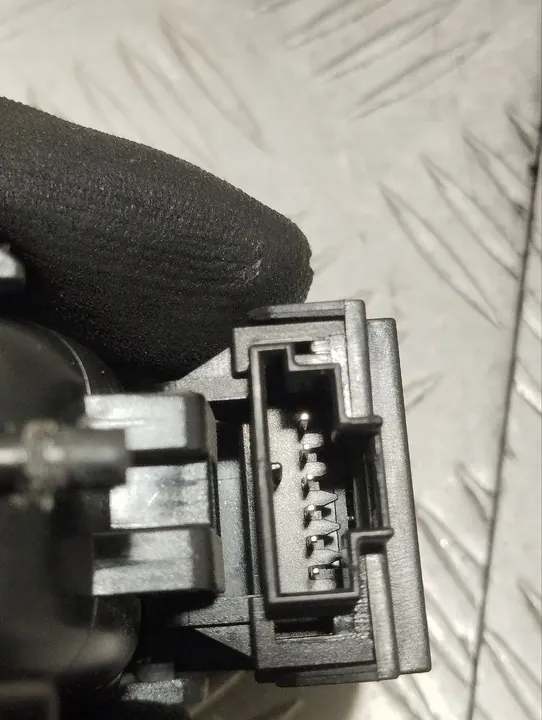 Interruptor de freio de estacionamento elétrico Aston Martin DB11 2019 A2059051516 image 7