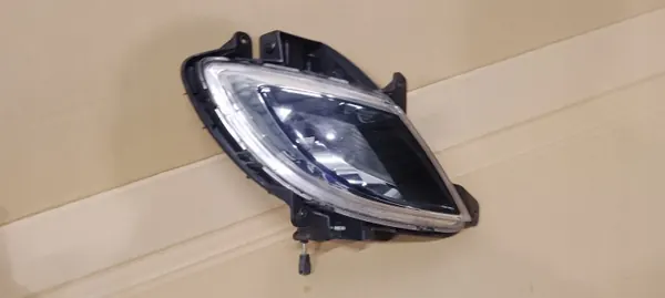 Phare Halogène Droit OEM 92202-1K100 Hyundai IX20 image 3