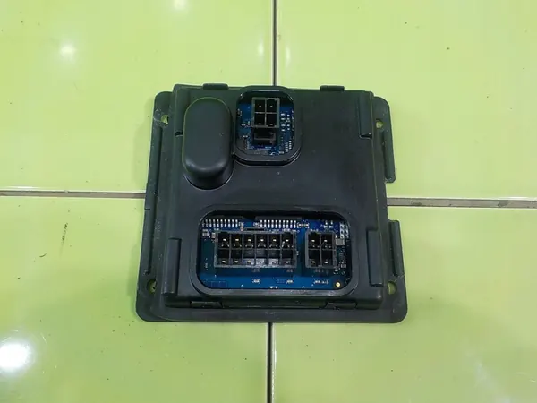 Module de direction ASF avant droit AUDI A5 8T 2.0 TFSI 7L6941329C image 1