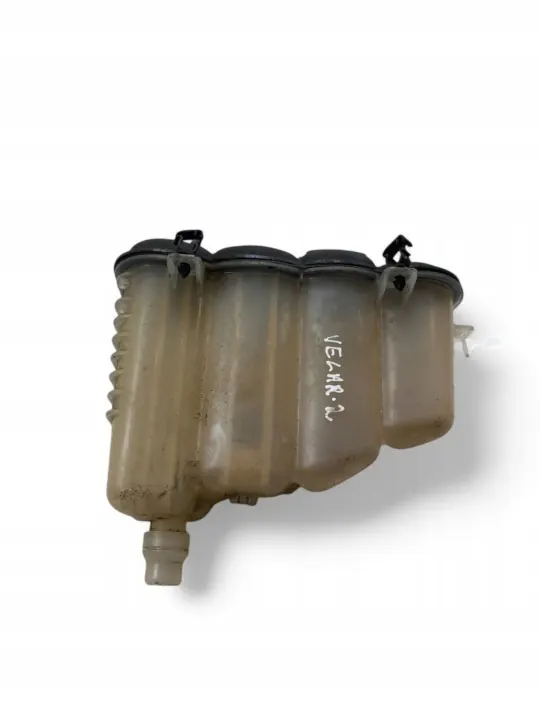 Kühlmittelbehälter Land Rover Velar 2019 OEM YC158B099AA image 5