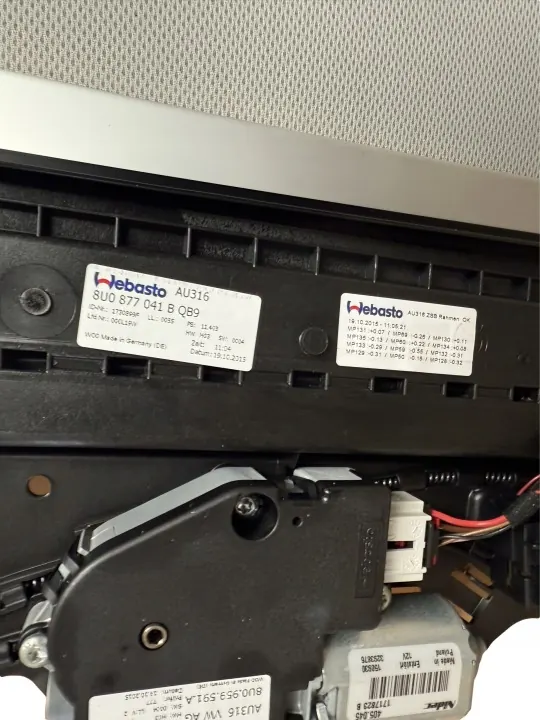 Teto Panorâmico Audi Q3 8U OEM 8U0877041B image 3
