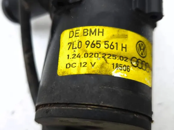 Vattencirkulationspump Audi Q7 4L 2006 7L0965561H image 7