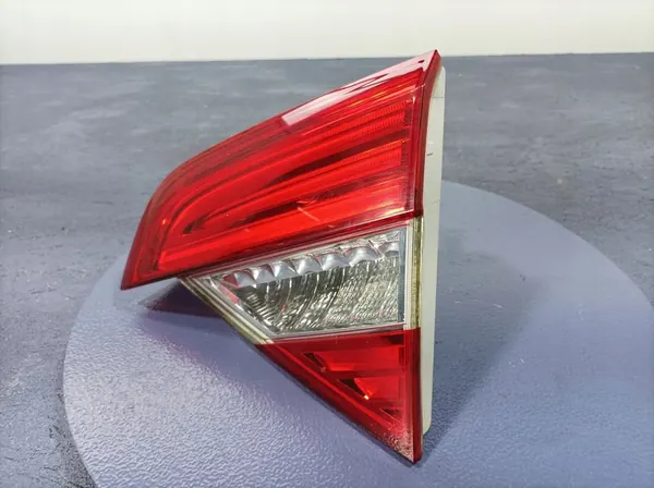 SKODA SUPERB II LIFT LÁMPARA TRASERA IZQUIERDA LED 3T5945094A image 2