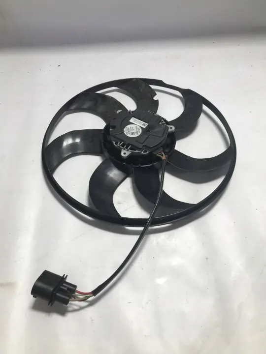 Ventilateur de radiateur OEM 5Q0959455BF pour VW Tiguan II 1.5 TSI image 4