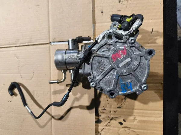 Audi tyhjiöpumppu OEM 06N145100G A4 A5 Q5 2.0 TFSI image 2