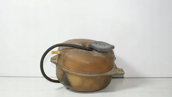 MERCEDES R107 SL SLC Kühlmittelbehälter 1075000149 image 4