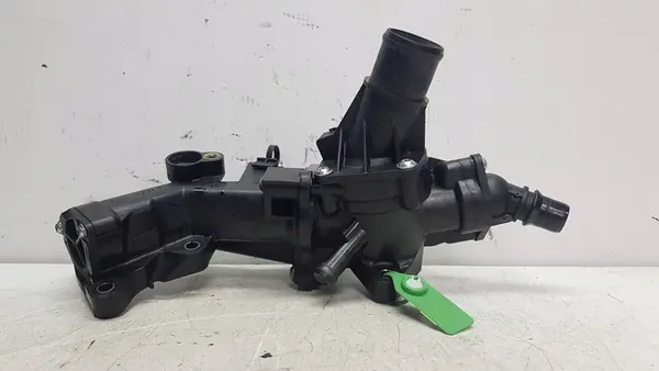 Carcasa de termostato Mercedes Vito III W447 1.7 CDI OEM image 2