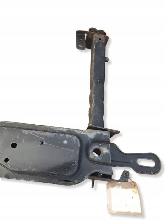 OEM 625301229R Traverse Inférieure Support Radiateur Avant image 3