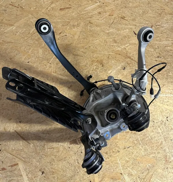 OEM 6866337 Linke Hinterachsnabe BMW 5er Reihe image 3