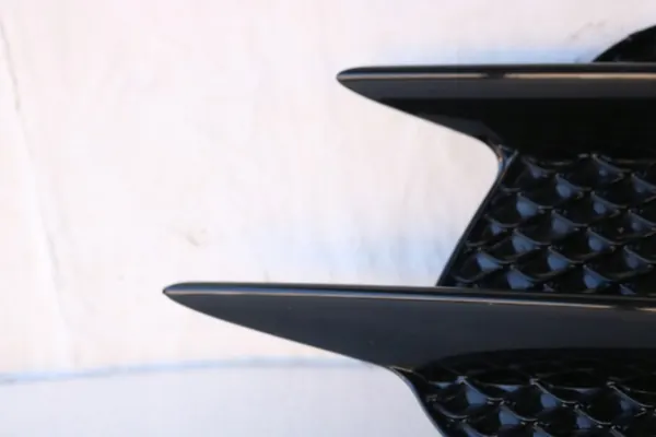 MERCEDES W213 AMG Grille de Pare-Chocs Avant Droite Peinte OEM image 3