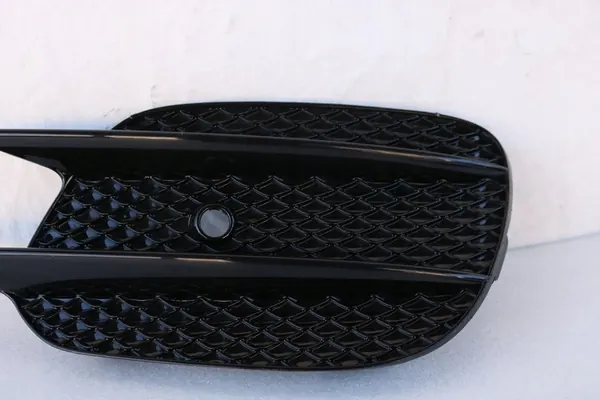 MERCEDES W213 AMG Grille de Pare-Chocs Avant Droite Peinte OEM image 4