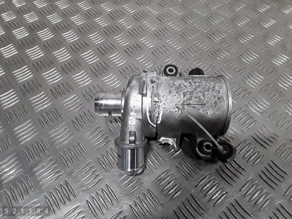 Bomba de agua calefacción Ford Kuga OEM LX6E8501BA Usada image 2