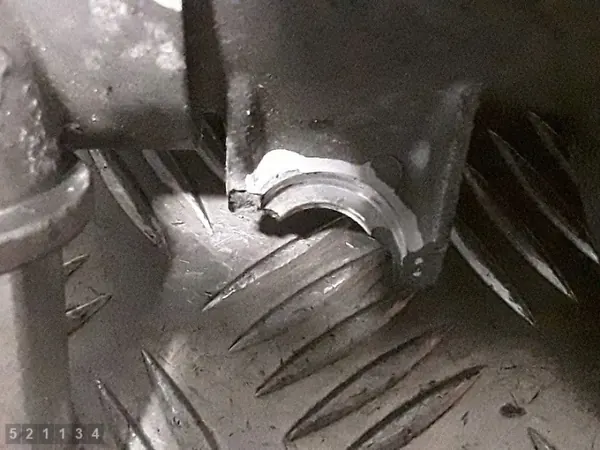 Bomba de agua calefacción Ford Kuga OEM LX6E8501BA Usada image 6