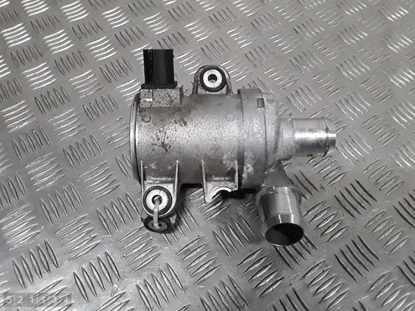 Bomba de agua calefacción Ford Kuga OEM LX6E8501BA Usada image 8