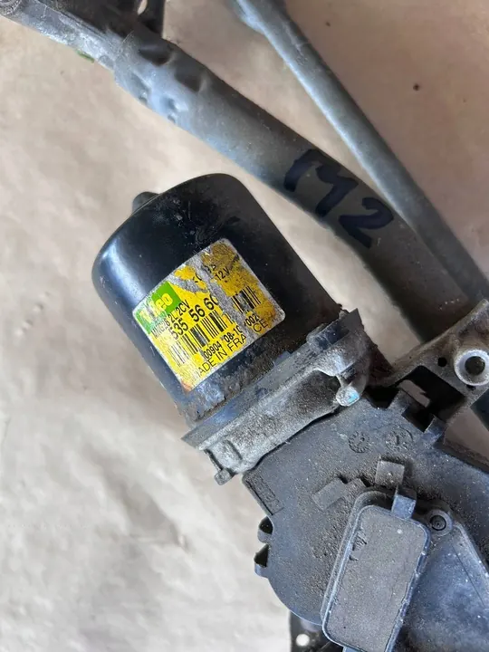 Etupyyhkijän moottorin mekanismi Renault Megane II image 2