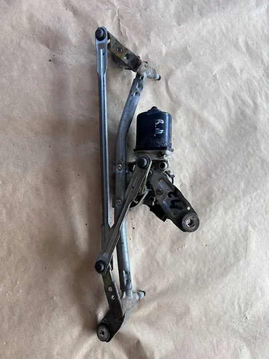 Etupyyhkijän moottorin mekanismi Renault Megane II image 3