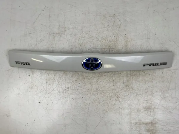 Bandeau d'éclairage plaque arrière Toyota OE 768110Q900 image 2