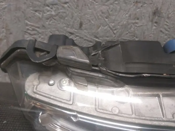 Luz diurna Mercedes-Benz OE A2218201856 image 4