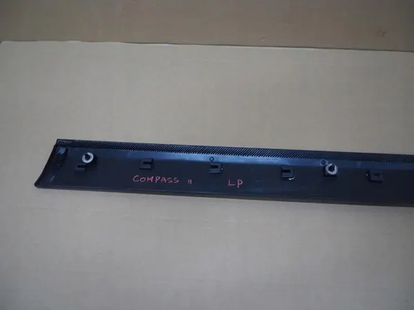 Jeep OE Door Trim Left Front 5UP25TRMAA image 7