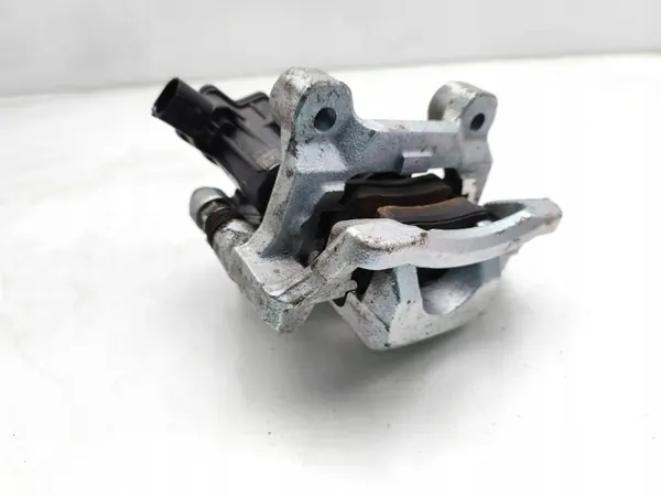 Hyundai Kona Taka jarrupuristin OEM BC611A3000C image 5