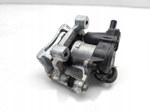 Hyundai Kona Taka jarrupuristin OEM BC611A3000C image 6