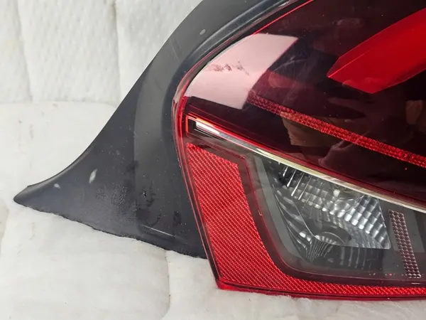 Lámpara Reflectora Trasera Derecha Peugeot 208 I Lift 9810430580 image 2