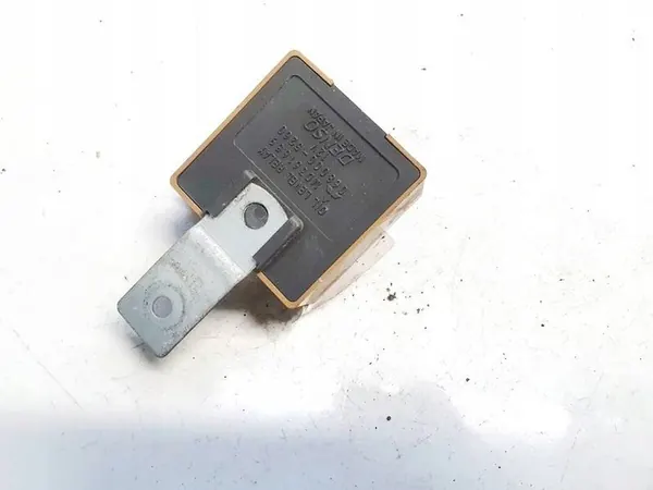 Mitsubishi Pajero Sport Computer 1999 3.0L OEM 0680005260 image 3