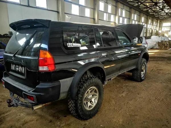 Mitsubishi Pajero Sport Computer 1999 3.0L OEM 0680005260 image 9