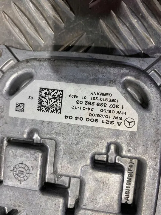 Mercedes W221 Bi-Xenon Controlemodule A2168203789 image 2