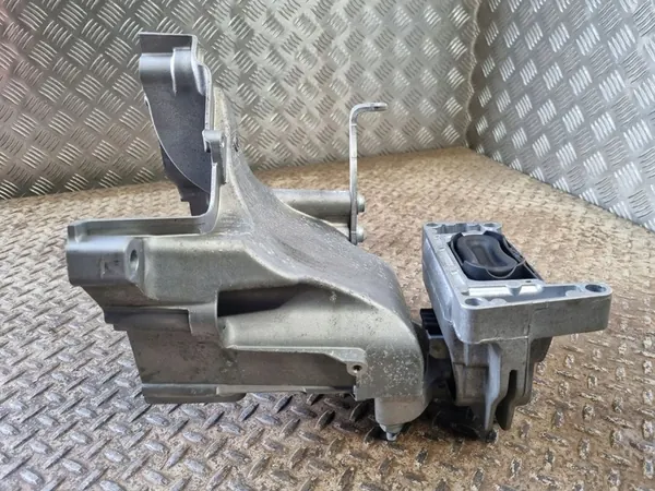 Engine Mount 1.0 TSI Skoda Rapid image 4