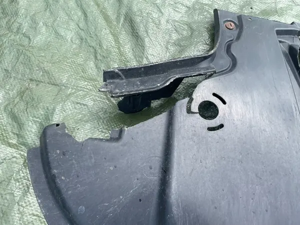 Motorplåt Audi A4 B6 B7 image 2