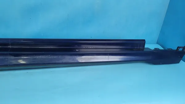 BMW X6 G06 Höger Kolfibersidolist OEM 8069996 image 7