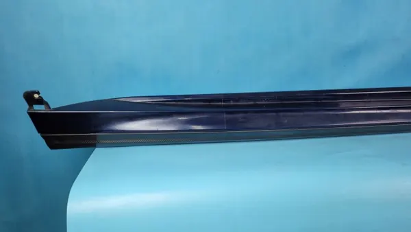 BMW X6 G06 Höger Kolfibersidolist OEM 8069996 image 9