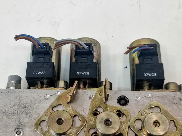 Solenoidventil Mercedes-Benz SL R129 OEM 129800267 image 6