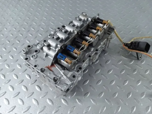 Mecatrónica Toyota Yaris XP210 OEM 3541052290 image 3