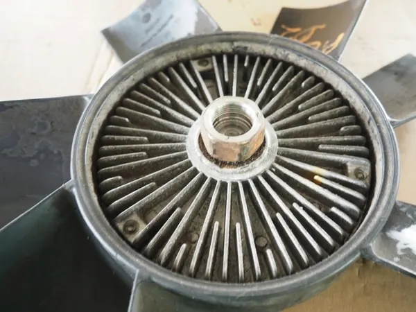 Ventilador viscoso OEM 077121350D para Audi A8 D2 3.7 V8 image 7