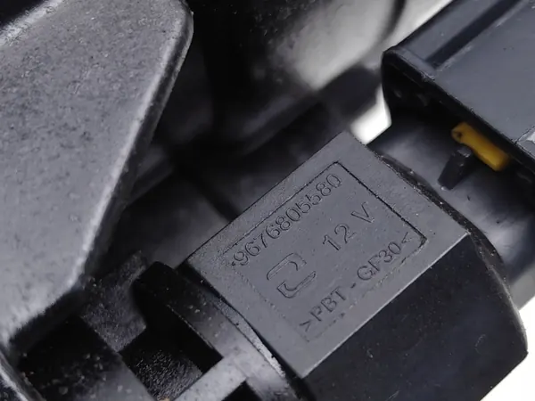 Kraftstofffiltergehäuse Ford OEM 9676805580 - Gebraucht image 7