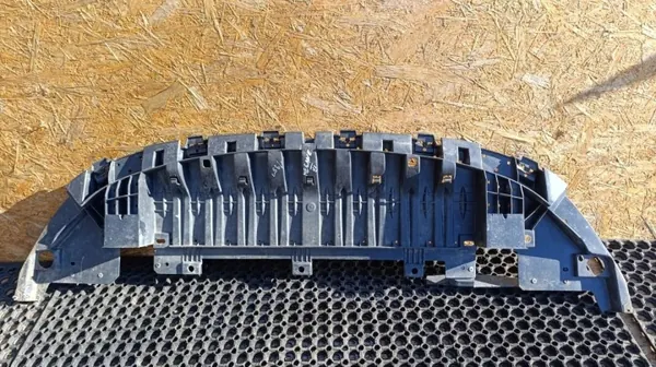 Renault Megane III Frontstoßstangenabdeckung OEM 622350001R image 2