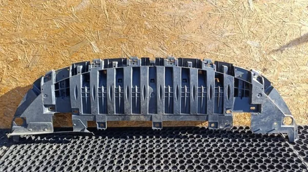 Renault Megane III Frontstoßstangenabdeckung OEM 622350001R image 5