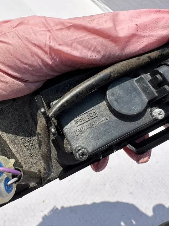 MONDEO MK5 Tavaratilan avauskoriste ES7T-19G490-CA image 4