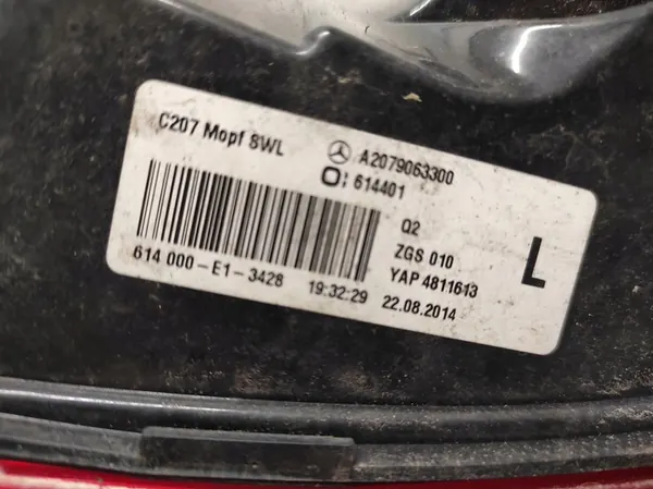 MERCEDES E COUPE W207 LIFT 13- LINKER ACHTERLICHT A2079063300 image 8