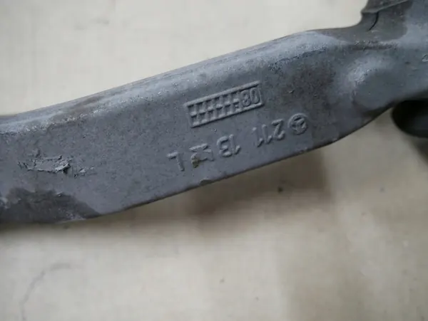Fram vänster kontrollarm Mercedes CLS W219 C219 2113301111 image 3