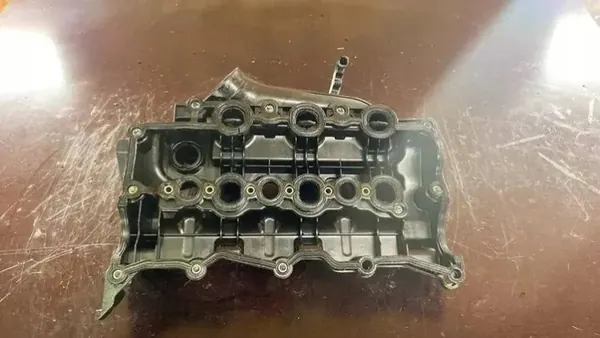 Jaguar Kipphebelabdeckung OEM 4S7Q9424KB Gebraucht image 3
