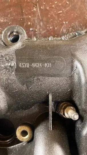 Jaguar Kipphebelabdeckung OEM 4S7Q9424KB Gebraucht image 4