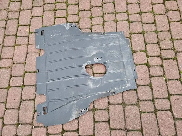 Protection inférieure moteur Renault Zoe 758904945R image 1