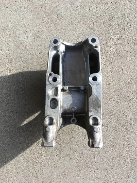 Soporte de Eje Mercedes-Benz A2702330138 image 3