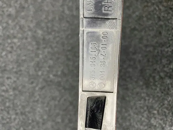 Takapuskuriheijastin Vasemmalle Oikealle Skoda Superb III image 7