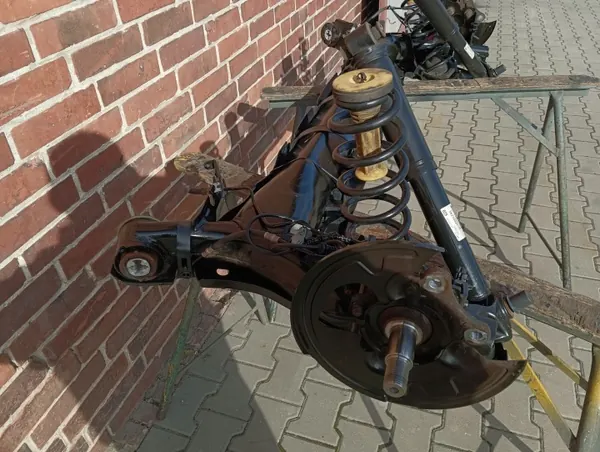 Hinterachsschwinge OEM BELKA OS für Renault Megane IV image 3