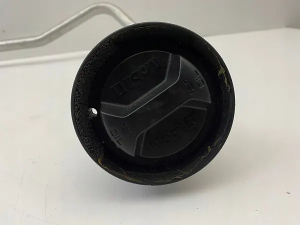 McLaren Öl-Einfüllstutzen OEM 11F0900CP NEBR image 3