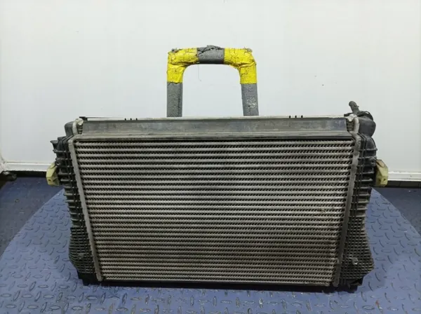 Ventilador de refrigeração OEM 3C0121253AR VW Passat B6 image 2